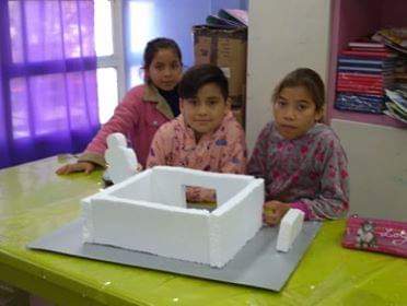 Las niñas y niños de Casa del Niño, en el marco de las actividades de carácter artístico que desarrollan, confeccionaron diferentes maquetas.