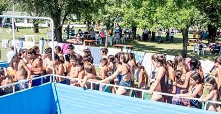 En la mañana del martes 29 de enero, en la Isla del Club Alianza, se desarrolló la jornada de cierre de la edición 2019 de la Colonia de Verano MuniCef, la cual año tras año organizan de manera conjunta la Dirección de Deportes y el CEF Nº 82.