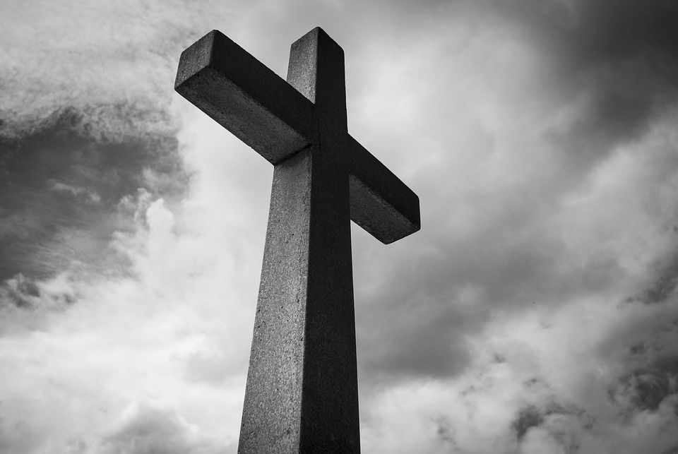 Falleció el 07/06/2019 a los 75 años de edad. Sus restos son velados en Sala N° 1 y recibirán sepultura el 08/06/2019 en horario a confirmar en el Cementerio Parque el Prado.
