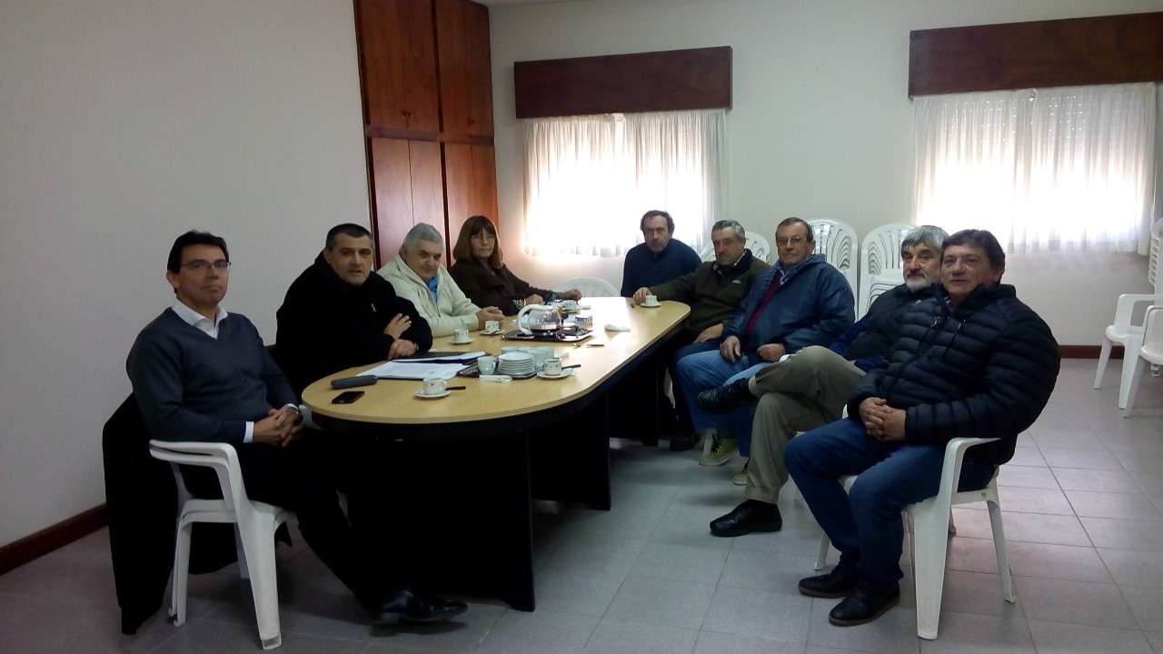 La Dirección de Producción y Turismo, junto al presidente de la Sociedad Rural Colón, convocaron a todos los integrantes de la Comisión Local de Emergencia Agropecuaria.