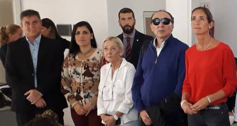 El pasado martes 12 de marzo, el secretario Coordinador y de Gobierno, Mauricio Coliqueo y la directora de Género y Fortalecimiento Familiar, María José Rodríguez, concurrieron al Servicio Penitenciario de la ciudad de La Plata, a fin de comenzar con las gestiones pertinentes del Sistema de Dispositivos Electrónicos Duales para mujeres víctimas de violencia de género.