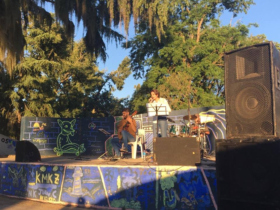 El pasado domingo 18 de noviembre, con la organización de la Dirección de Cultura, hubo una Jornada Musical en el Patio del Artista