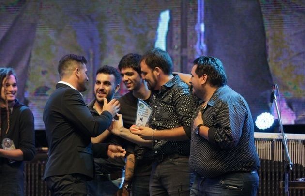 El grupo Indios de Ahora, que el pasado sábado 19 de enero tuvo su noche soñada con el público aplaudiendo de pie, fue destacado como revelación del Festival Nacional de Doma y Folklore de Jesús María.