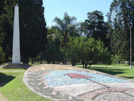 En la noche del lunes 15 de julio, en la reunión llevada a cabo en el Concejo Deliberante local, quedó constituida la nueva comisión que durante un año regirá los destinos del Consejo del Arbolado Público de la Municipalidad de Colón.