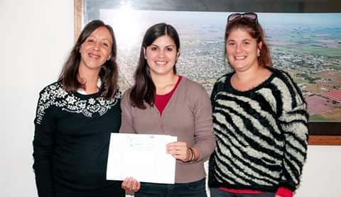 En la mañana del miércoles 22 de mayo, la boxeadora colonense e instructora nacional de boxeo, Nayla Mascheroni, recibió una ayuda económica por parte de la Municipalidad de Colón, ya que los días 24 y 25 de mayo participará del Congreso Nacional de Boxeo Femenino.