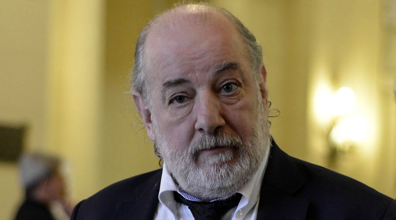 El juez federal Claudio Bonadío decidió el procesamiento de 92 intendentes de todo el país en el marco de la causa GIRSU, que investiga el destino de más de 94 millones de pesos durante la gestión kirchnerista.