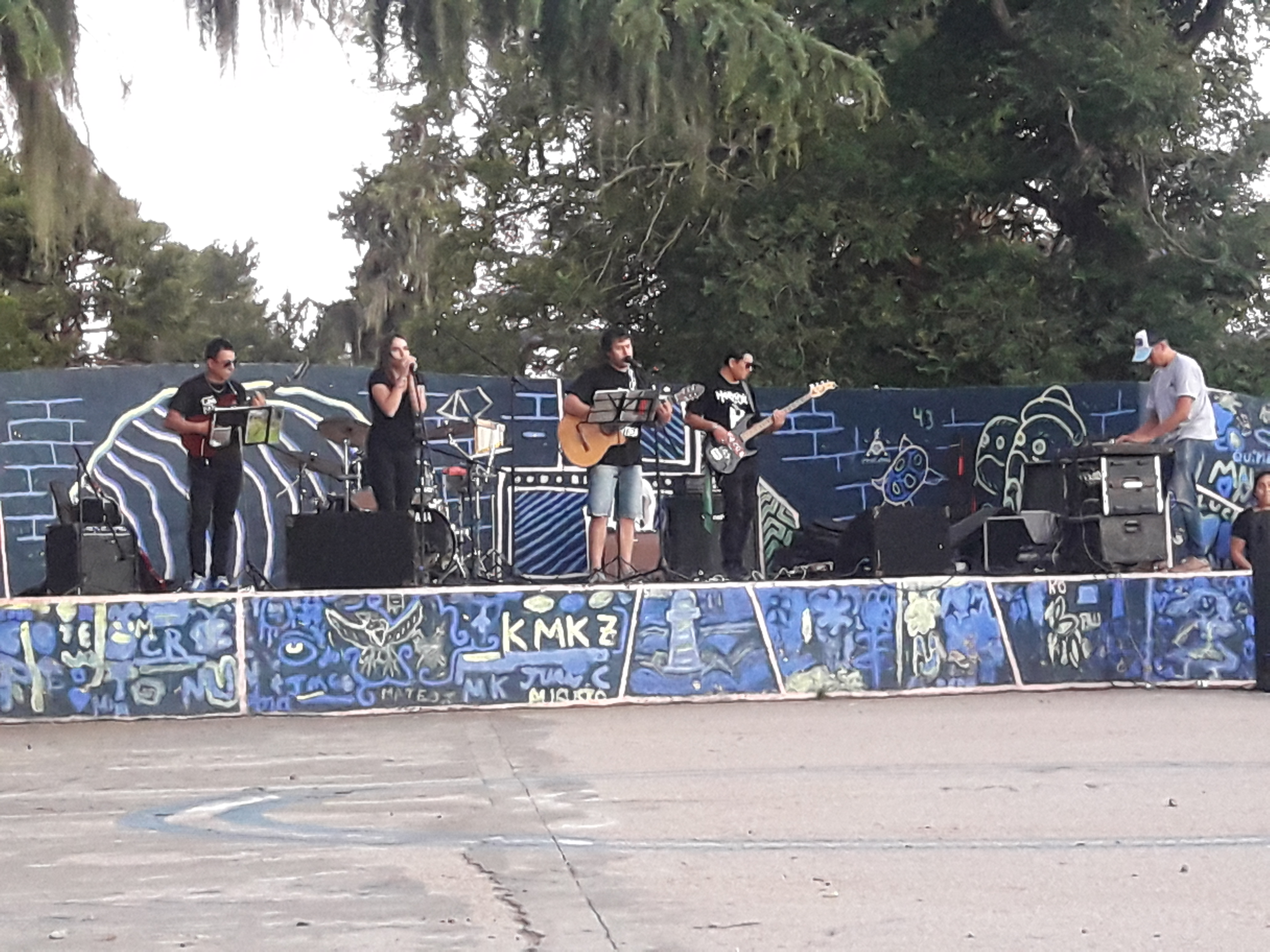 La Dirección de Cultura de la Municipalidad de Colón invita a la Jornada de Música que se desarrollará este domingo 19 de mayo a partir de las 17 horas.