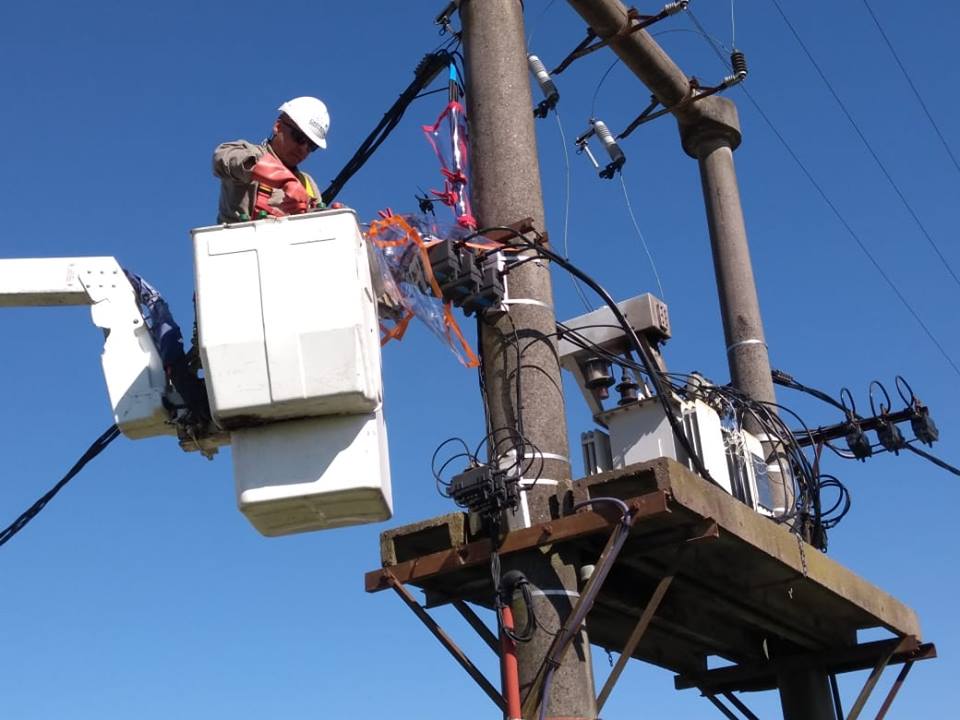 La CEC informa que, con motivo del desarrollo de tareas para el mantenimiento y mejoras del servicio, se producirá la interrupción del suministro de energía eléctrica en la jornada de este viernes 18 de enero, de 6.30 a 8.30 horas.