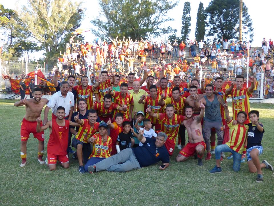 Sportivo Barracas es el campeón del Torneo Alianza Deportiva 2018. El equipo de Alberto “Caica” Cánepa venció en la tarde del domingo 9 de diciembre en la Plaza Mitre a Racing nuevamente, esta vez 2 a 0, y obtuvo por primera vez la competencia zonal en su tercera edición.