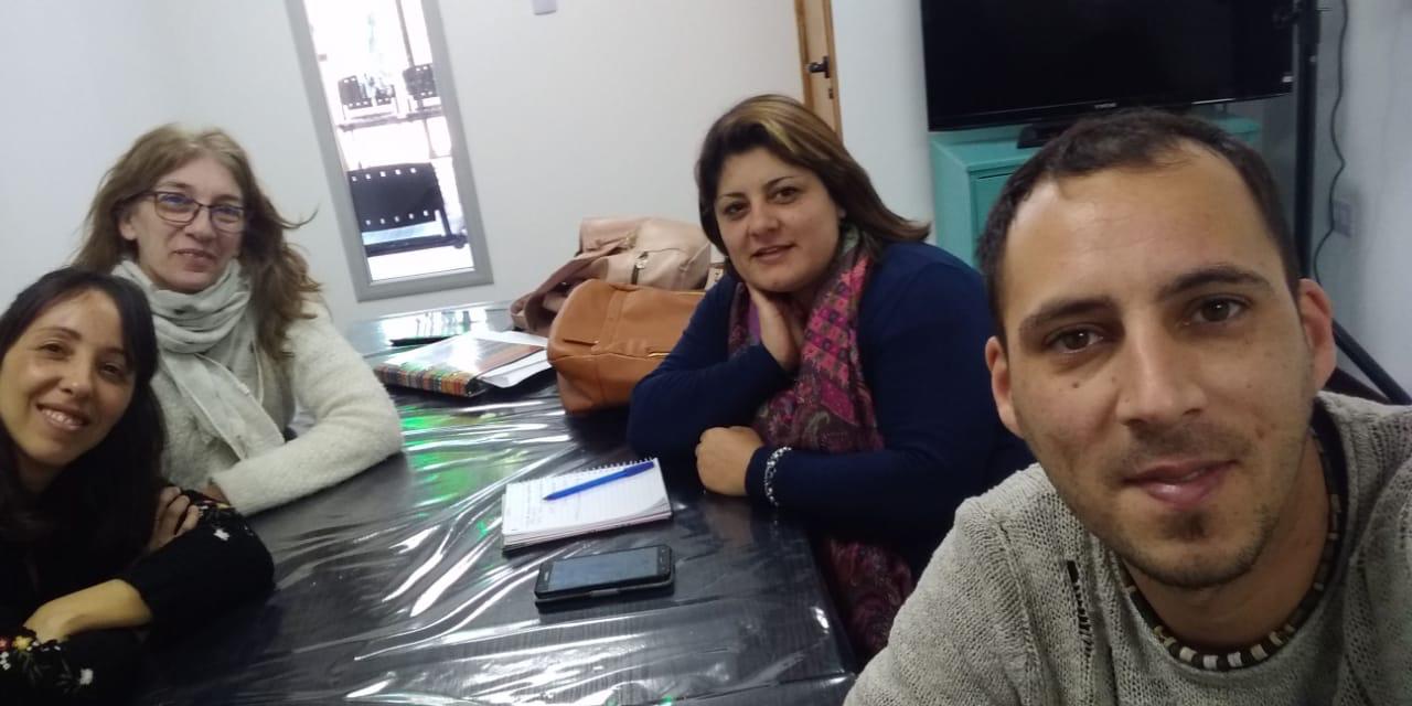 En la mañana del martes 16 de julio, los precandidatos a consejeros escolares de #Todos, Cecilia Menéndez, Mónica Cirone y Matías Enríquez, se reunieron con la secretaria de Educación, Cultura y Deporte, Rocío Martínez.