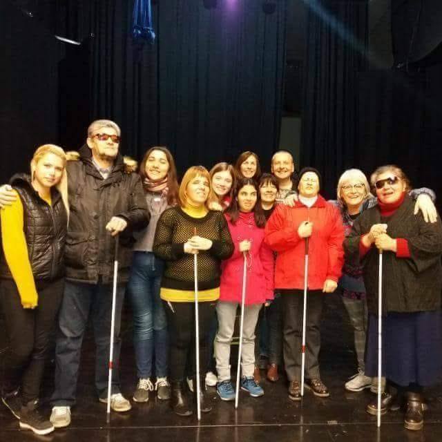 Este vienes 19 de octubre se presentará en la Biblioteca Popular Mariano Moreno, “Como te ven te tratan”, una obra de teatro ciego de Graciela Morales, con dirección de Marta Lere.
