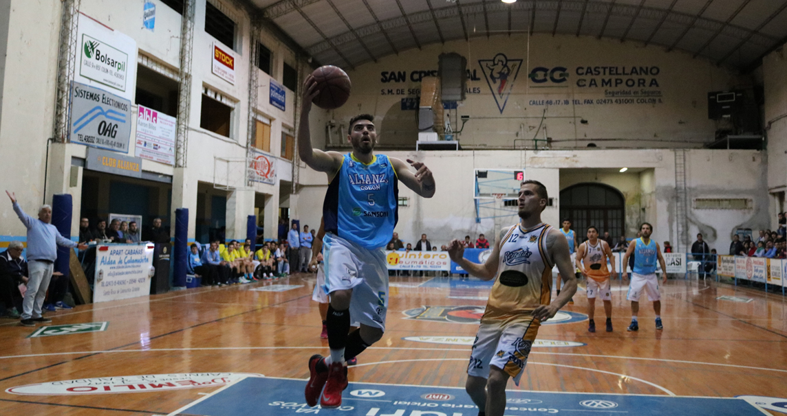 Por la segunda fecha del Torneo Apertura de Primera División de básquet de la APB, en la noche del domingo 17 de marzo, Las Águilas jugaron en el estadio Marcelo ‘Cholo’ Vanola frente a Comunicaciones de Pergamino.