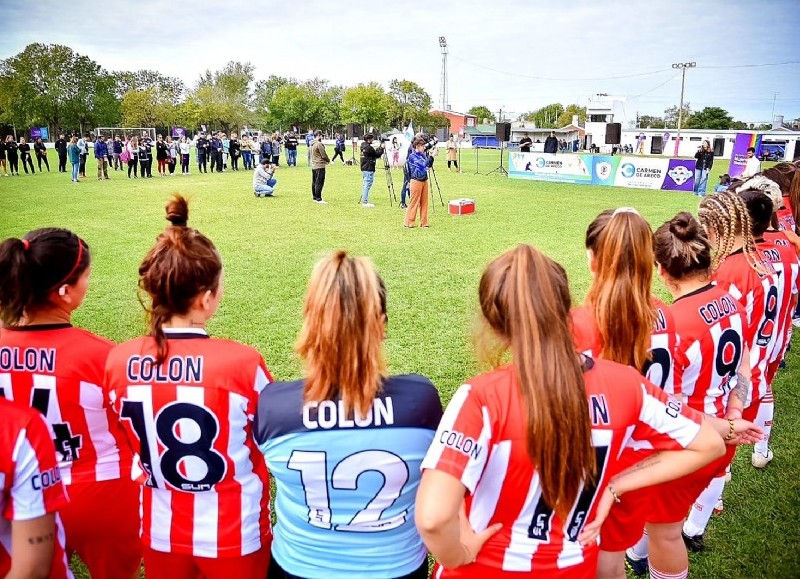 El combinado local logró un triunfo sobre el equipo de Exaltación de la Cruz, en un duro partido que se definió por penales.