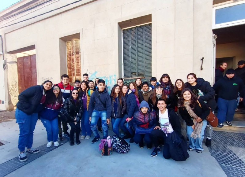 Durante este encuentro, se abrió un Foro sobre la Ciudadanía, Democracia y Derechos Humanos para intercambiar perspectivas, seguir promoviendo derechos y fortalecer la participación activa de la juventud.
