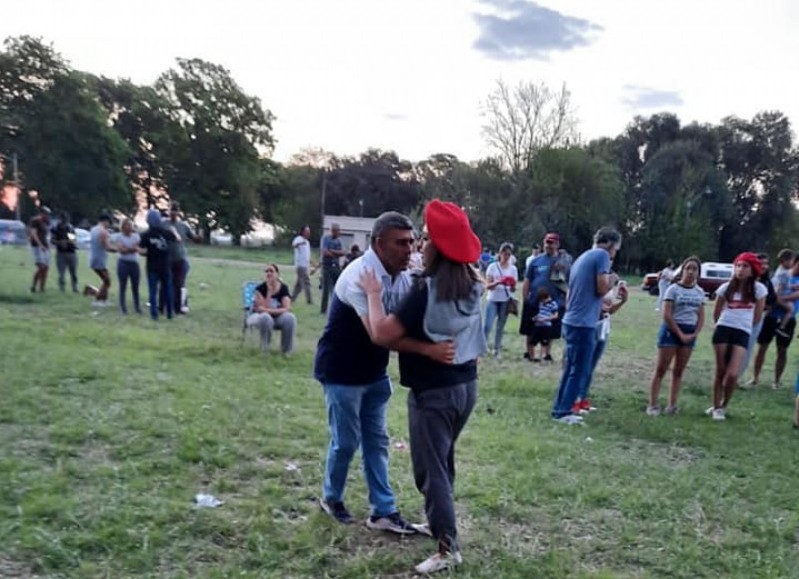 Se realizó la fiesta en Sarasa con mil personas agrupadas que recibieron la primavera.