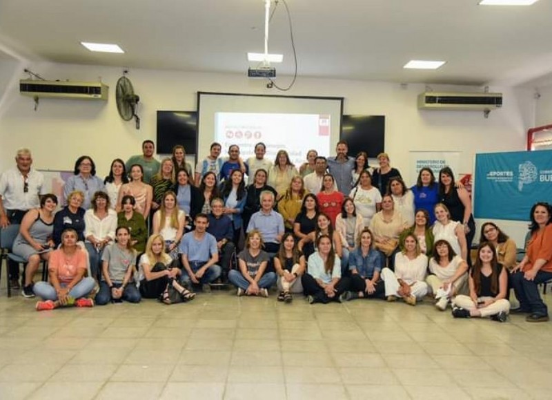 La jornada, desarrollada en la sede del Centro Regional Universitario, tuvo como principal objetivo propiciar un espacio de encuentro, escucha y diálogo sincero.
