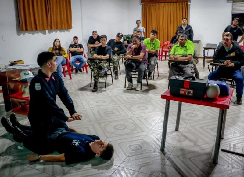 El personal de la Guardia Urbana Municipal se capacitó en RCP
