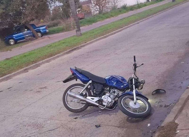 El siniestro ocurrió alrededor de las 7, en la intersección de calles 9 y 46, cuando 2 motocicletas protagonizaron una violenta colisión.