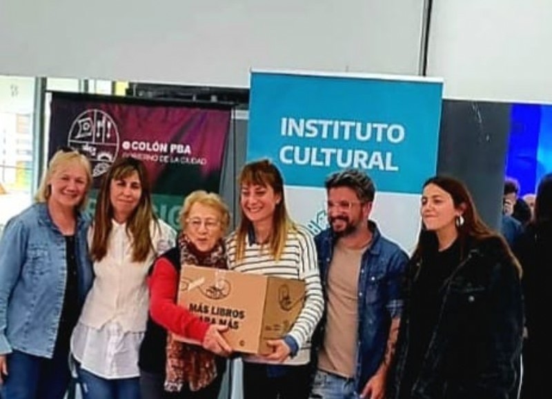 “Más libros para más” tiene como finalidad la compra de libros para bibliotecas pero también para espacios de lectura no convencionales de la provincia.