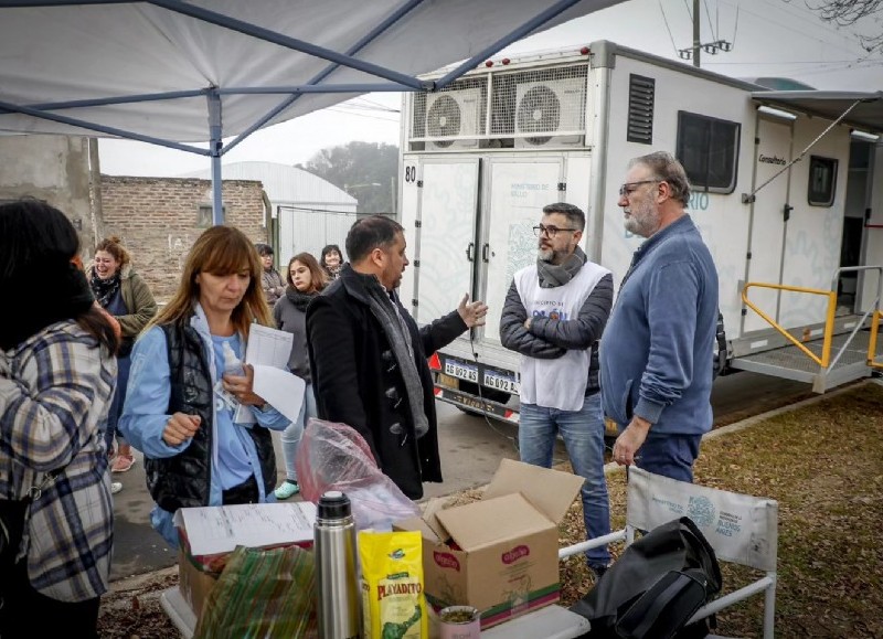 Incluye entre sus funciones, la promoción de la salud y de prevención de enfermedades, siempre desde un ámbito más cercano al lugar de residencia de la población a la que atienden.