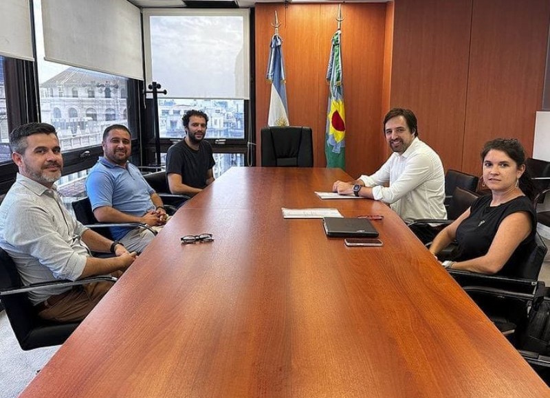 Waldemar Giordano y sus funcionarios se entrevistaron con el ministro Nicolás Kreplak y la viceministra Alexia Navarro.