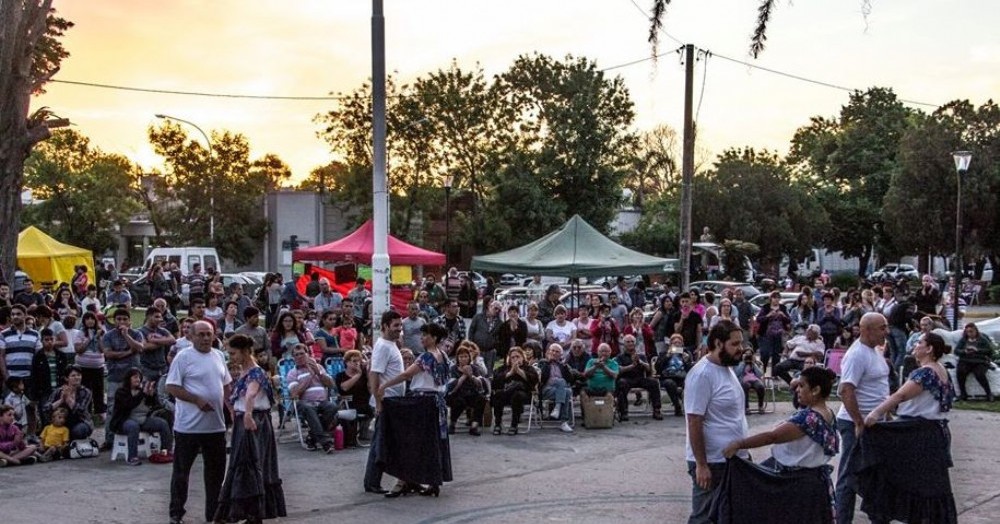 Será en el Patio del Artista.