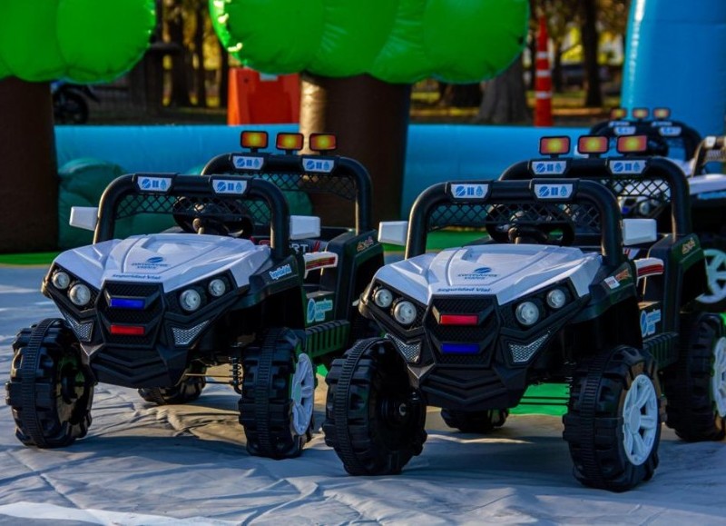 La tercera Posta es una pista inflable, conformada por monopatines eléctricos, autos a batería y kartings a pedales.