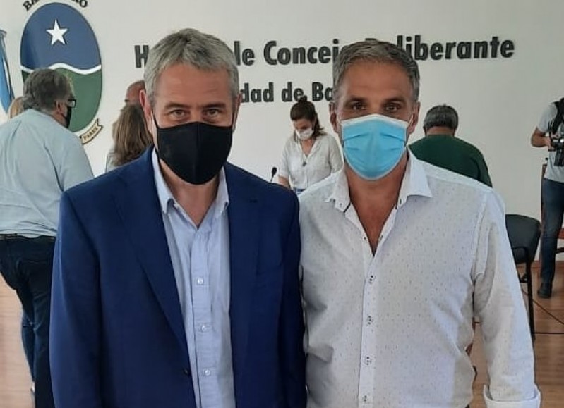 El intendente de la ciudad de Colón participó en el recinto del Concejo Deliberante de Baradero, de una firma de convenios con el ministro de Desarrollo Territorial y Hábitat de la Nación, Jorge Ferraresi.