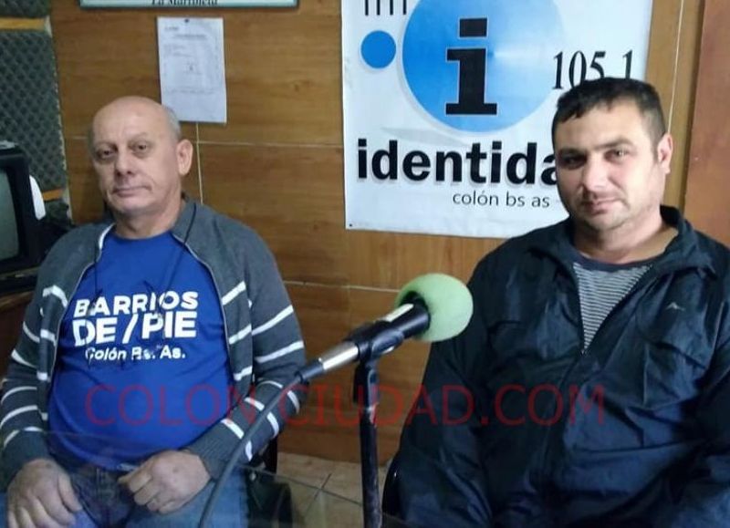 Referentes de Barrios de Pie, en el aire de FM Identidad.