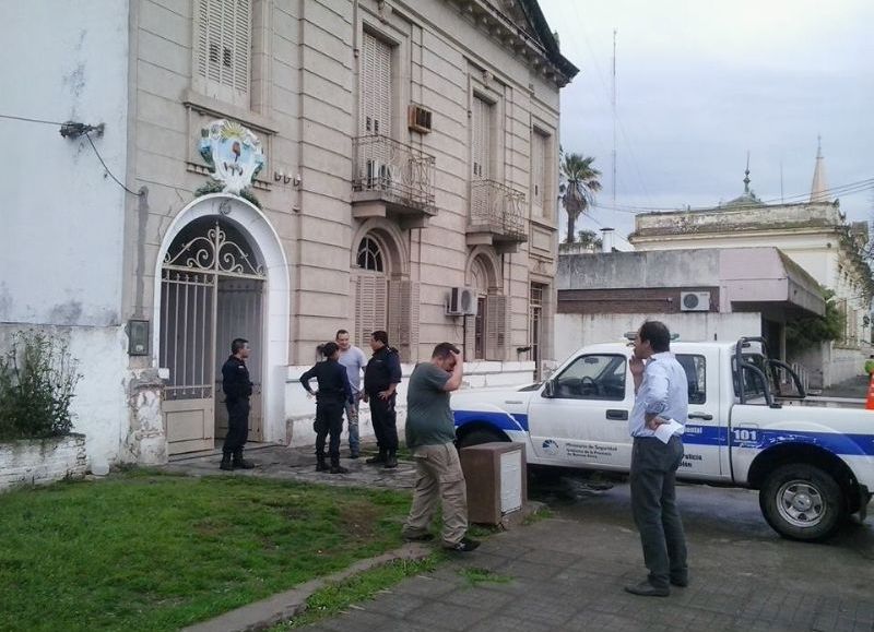 Gracias a los videos, la policía logró identificar a la ladrona y allanó su casa.