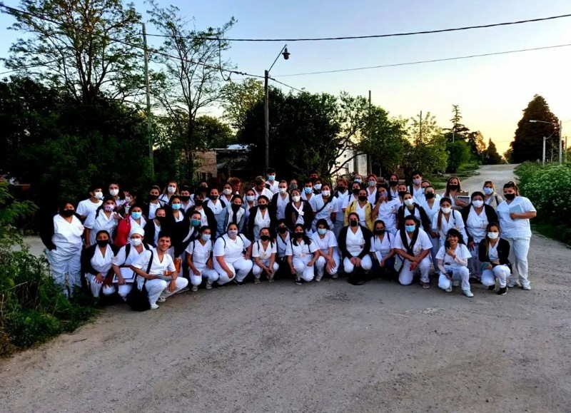 La actividad fue realizada por personal del Hospital Municipal y estudiantes de Enfermería del Instituto Superior de Formación Docente y Técnica número 124.