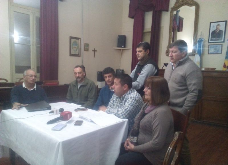 Conferencia de los bloques opositores.