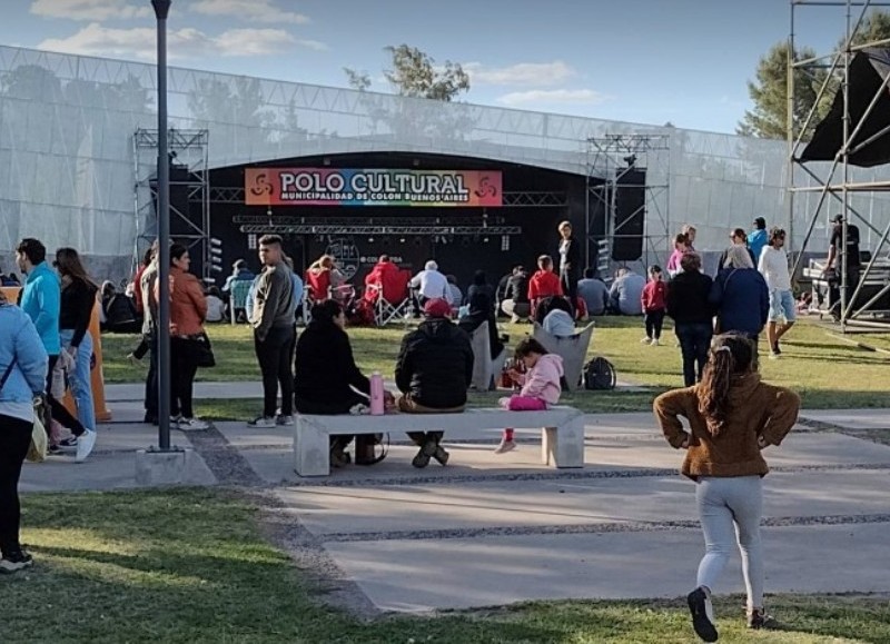 Jueves de música y arte en Colón: todo listo para una jornada cultural imperdible.