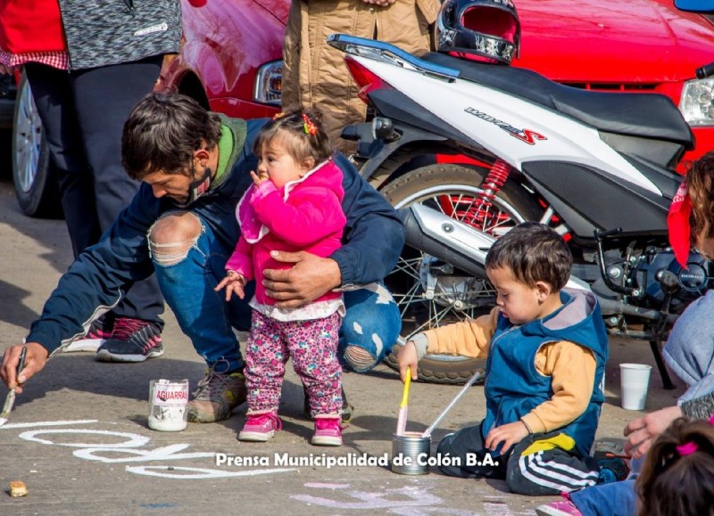 En el marco de los festejos de la Semana de las Infancias, en el Jardín Maternal Personitas se realizó la cuarta actividad de la semana enmarcada en los derechos de los niños y niñas.