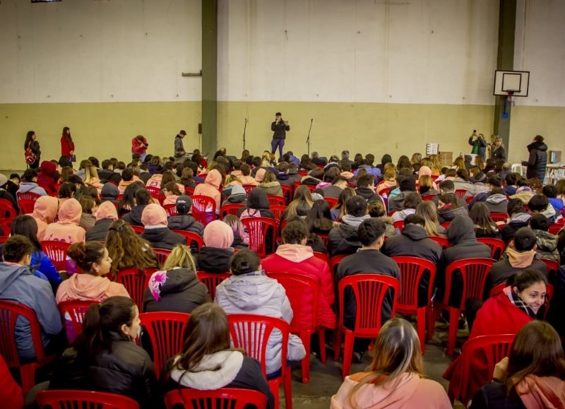 El acto se realizó en el Gimnasio “Hugo Jordán” de la Escuela Normal de 42 y 14.