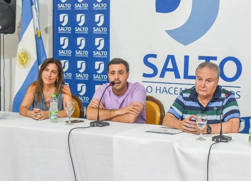 Cristina Patriarca, Camilo Alessandro y Ricardo Alessandro.