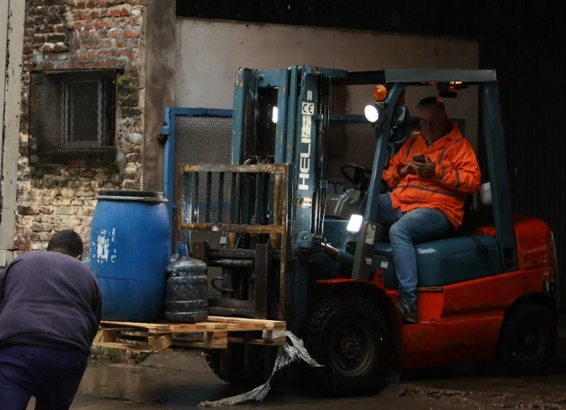 El traslado se realizó por medio de un transporte y operador habilitado para la gestión de Residuos Peligrosos, el cual traslada la carga al Relleno de Seguridad de la empresa LTM Ailinco.