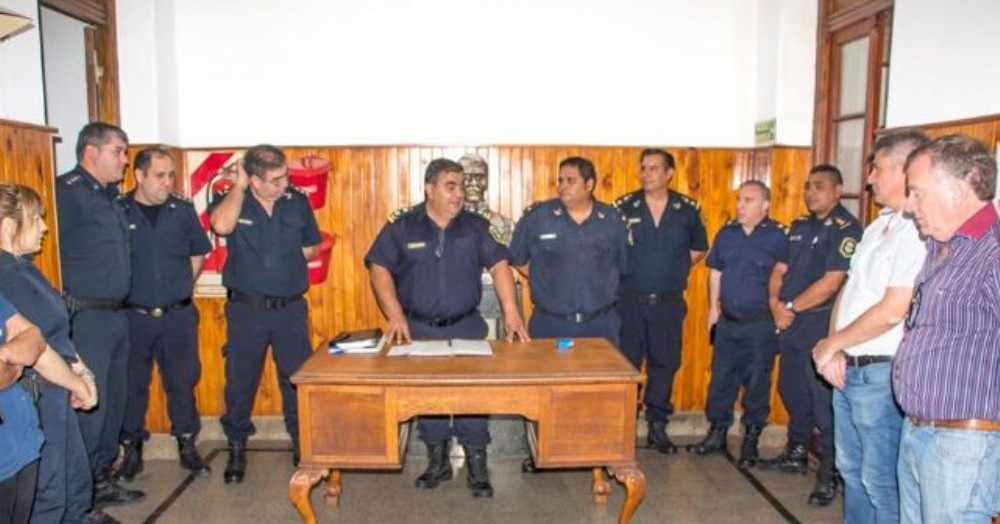 Acto en la Estación Policial Colón.