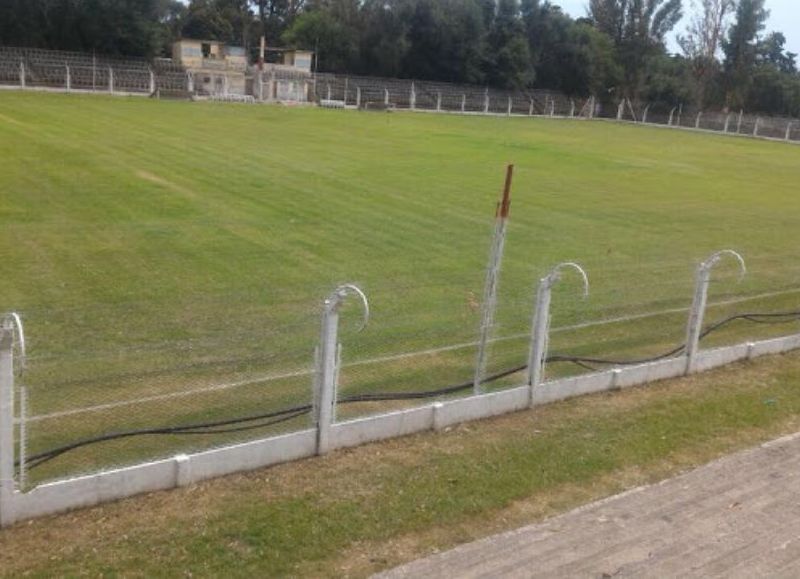 Deja de rodar el balón.