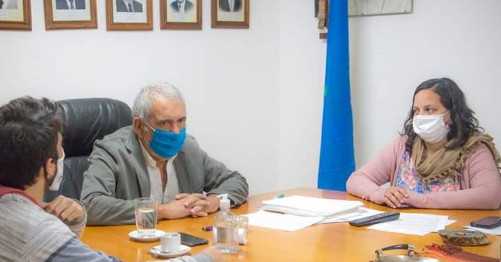 Ricardo Casi recibió el proyecto “Juventudes Solidarias”.