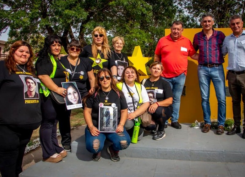 Hubo una importante cantidad de instituciones que acudieron a la apertura, colaboradores y público en general.