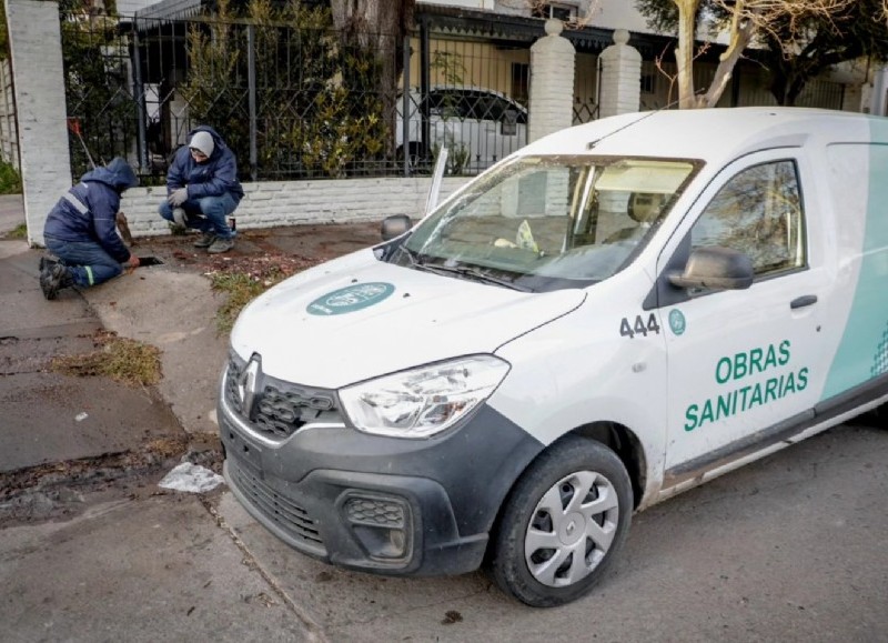 Durante esta semana, personal de la Dirección de Obras Sanitarias intervino en más de una docena de sectores.