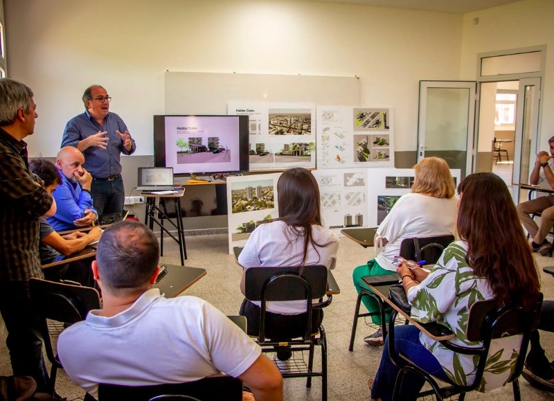 Estuvieron presentes miembros del Ejecutivo y del Legislativo local, además de los consorcistas involucrados.