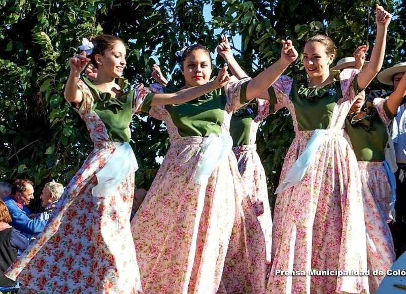 Habrá números artísticos, y ya está confirmada la presencia del grupo folklórico La Pueblerina y de Miguel Florensa.