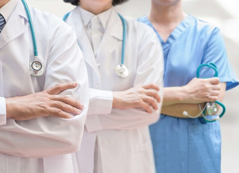 La decisión la comunicaron 33 sociedades y federaciones médicas de distintas especialidades de todo el país, con seis más que se solidarizaron.