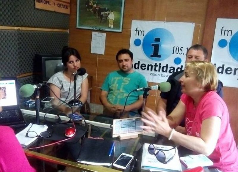 Reflexiones en el aire de FM Identidad.