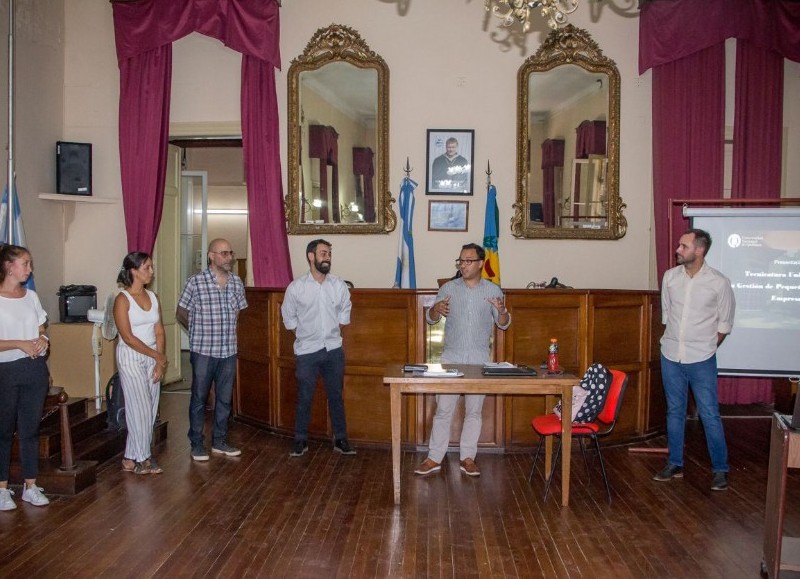 Autoridades de la Universidad Nacional de Quilmes están en nuestra ciudad en el acto de apertura del ciclo lectivo 2023.