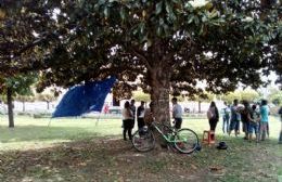 Barrios de Pie y Libres del Sur juntaron firmas frente al Municipio