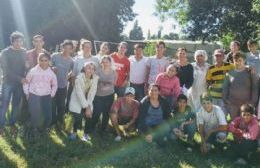 El diputado Ansaloni entregó utensilios de cocina a Granja Va Por Vos