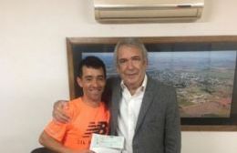 Ayuda económica a Luis Lavezzi